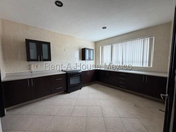 Venta casa Real de Juriquilla, 3 recamaras, 3 baños.