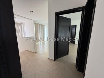 Venta casa Real de Juriquilla, 3 recamaras, 3 baños.