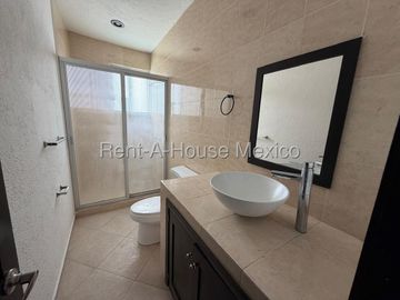 Venta casa Real de Juriquilla, 3 recamaras, 3 baños.