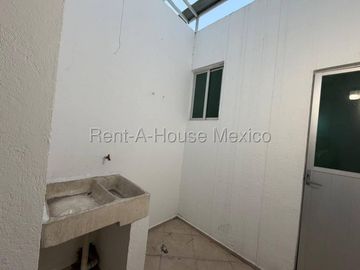 Venta casa Real de Juriquilla, 3 recamaras, 3 baños.