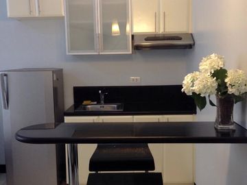 🏠 FOR RENT | Fully Furnished Studio at Morgan Suites McKinley Hill