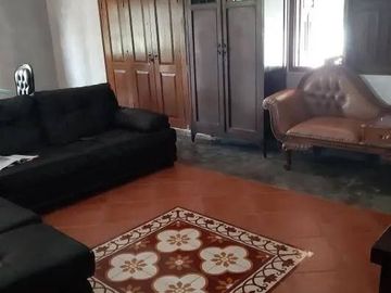 Rumah Luas Asri dengan Pendopo di Guwosari Pajangan Bantul