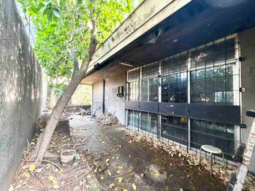 3 Bedroom Bungalow House in Rolling Hills New Manila Quezon City for Sale