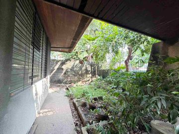 3 Bedroom Bungalow House in Rolling Hills New Manila Quezon City for Sale