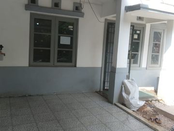 Disewakan rumah murah 1 lantai di Cluster Taman Cikini Metland Menteng Cakung Jakarta Timur siap huni minimalis modern