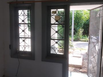 Disewakan rumah murah 1 lantai di Cluster Taman Cikini Metland Menteng Cakung Jakarta Timur siap huni minimalis modern