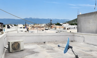 Casa en Venta en Balcones de Anáhuac | Amplia Cochera 4 Autos y Gran Terraza con Potencial