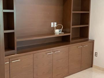 HERMOSA RESIDENCIA EN RENTA EN VALLE REAL