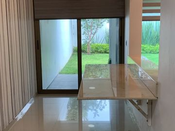 HERMOSA RESIDENCIA EN RENTA EN VALLE REAL