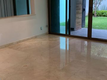 HERMOSA RESIDENCIA EN RENTA EN VALLE REAL