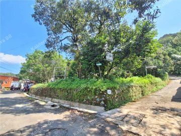 Kavling SHM Siap Bangun Gunungpati
Mulai Rp150 Jutaan • 2 Menit dari SMAN 12 Semarang, 4 Menit Dari Pasar Gunungpati