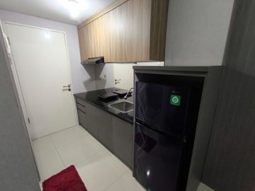 Apartemen Cornell Studio Lantai 10 Full Furnished Lengkap