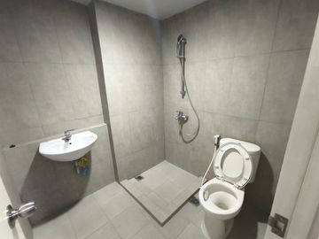 Apartemen Cornell Studio Lantai 10 Full Furnished Lengkap