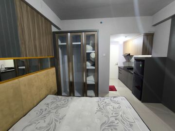 Apartemen Cornell Studio Lantai 10 Full Furnished Lengkap