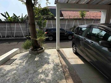 jarang ada fully furnished rumah disewakan di Lebak bulus jakarta selatan