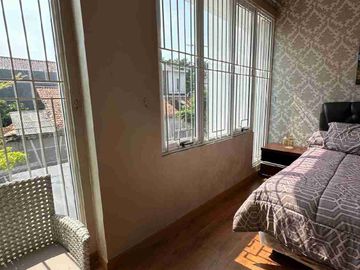 jarang ada fully furnished rumah disewakan di Lebak bulus jakarta selatan