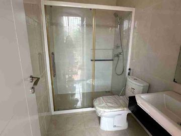 jarang ada fully furnished rumah disewakan di Lebak bulus jakarta selatan