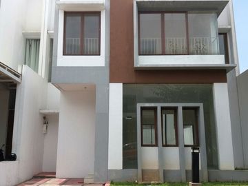 Rumah Cluster Alamanda 2lt 8x15 120Meter 3KT JGC Jakarta Garden City Cakung
