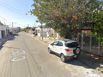 CASA EN REMATE EN SANTA MARÍA, MÉRIDA