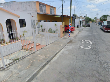 CASA EN REMATE EN SANTA MARÍA, MÉRIDA