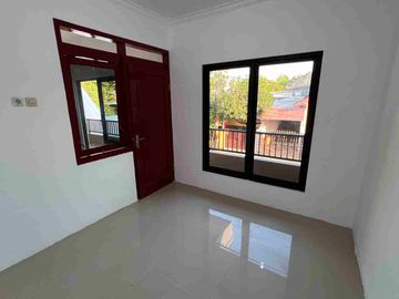 Murah Baru Renov Hanya 5 Menit Dari Raya Merr Rungkut