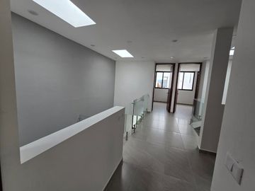 RENTA DE CASA EN MAYORAZGO DE 4 RECAMARAS