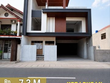 MBV355 Rumah 3 Lt Modern Kontemporer With Private Swimming Pool di Kebagusan