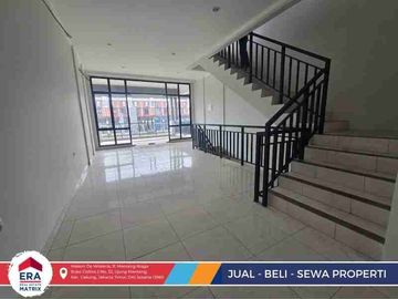 Ruko 3 lantai Summarecon Crown Gading SCG Bekasi Sewa Cepat