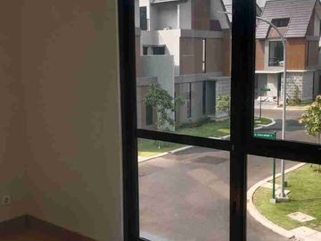 Rumah Cluster Viola SCG Summarecon Crown Gading sewa cepat