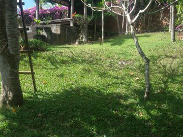 Dijual atau Disewakan Bulanan Villa View Laut Halaman Luas One Gate System di Goa Gong , Jimbaran.