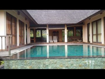 Dijual atau Disewakan Bulanan Villa View Laut Halaman Luas One Gate System di Goa Gong , Jimbaran.
