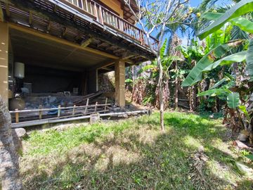 Dijual atau Disewakan Bulanan Villa View Laut Halaman Luas One Gate System di Goa Gong , Jimbaran.