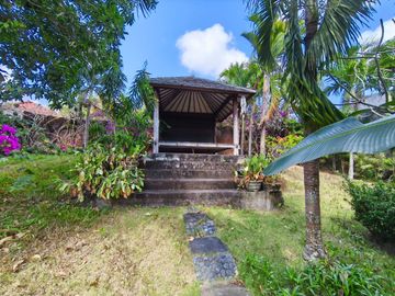 Dijual atau Disewakan Bulanan Villa View Laut Halaman Luas One Gate System di Goa Gong , Jimbaran.