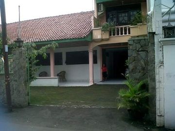 Dijual  rumah  area strategis cilandak jaksel, bisa utk usaha dan bebas banjir, akses jalan lebar