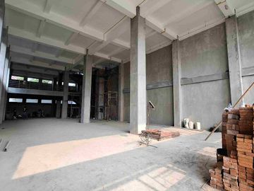 Disewakan Gedung Baru 4 Lantai Di Boulevard Gading Serpong, Bisa Utk Resto atau Kantor
