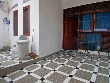 Dijual Rumah 2 lantai full renov siap huni di Kranggan Permai