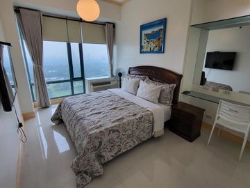 2Bedroom with Parking BGC Condo For Rent Bellagio Towers Burgos Circle Forbestown near One McKinley Pacific Plaza St Lukes Hospita Shangrila Serendra