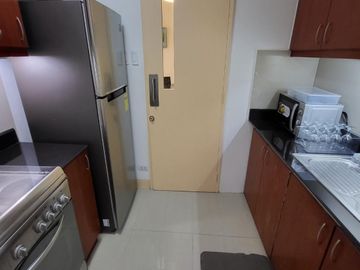 2Bedroom with Parking BGC Condo For Rent Bellagio Towers Burgos Circle Forbestown near One McKinley Pacific Plaza St Lukes Hospita Shangrila Serendra