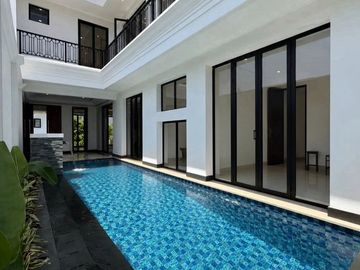 Rumah Brand New Classic Gaharu Cipete Cilandak Jaksel