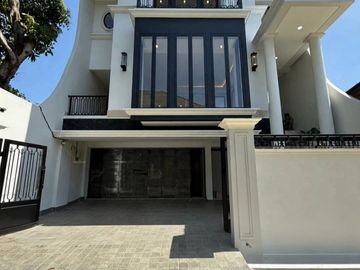 Rumah Brand New Classic Gaharu Cipete Cilandak Jaksel