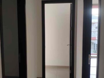 Dijual rumah PIK2