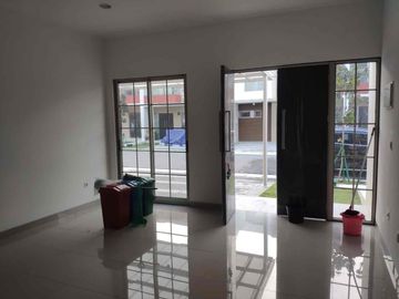 Dijual rumah PIK2