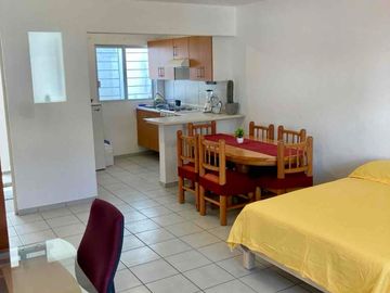 Departamento amueblado en El Refugio Querétaro incluye luz, agua, gas, internet y mantenimiento