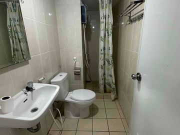 Disewa atau Jual @ Apartemen M Town 2 Bed Room Furnished Rapi dan Terawat