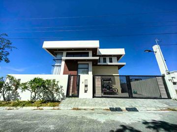 House and Lot for Sale in Porto Laiya Residential Beach Resort!