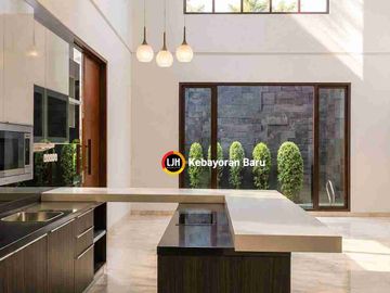 Dijual Rumah Siap Huni dengan Private Pool di Kemang, Jakarta Selatan