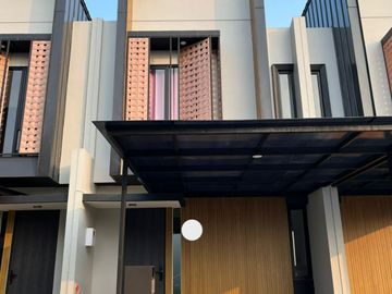 Dijual Rumah Modern 2 Lantai Plus 1 Ac Cluster Mahakam, Jakarta Garden City, Cakung, Jakarta Timur, 028