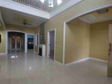 DISEWAKAN RUMAH METLAND PURI