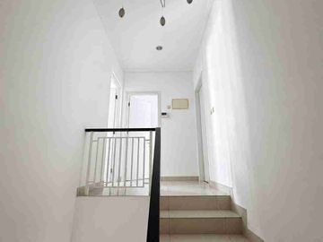 DIJUAL RUMAH GREEN LAKE CITY