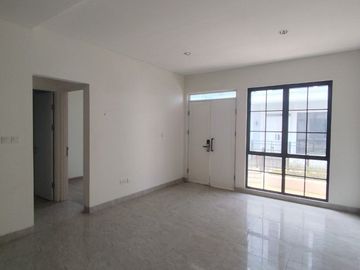 Rumah 3 LT Double Decker di Lavon Tangerang 1K900066